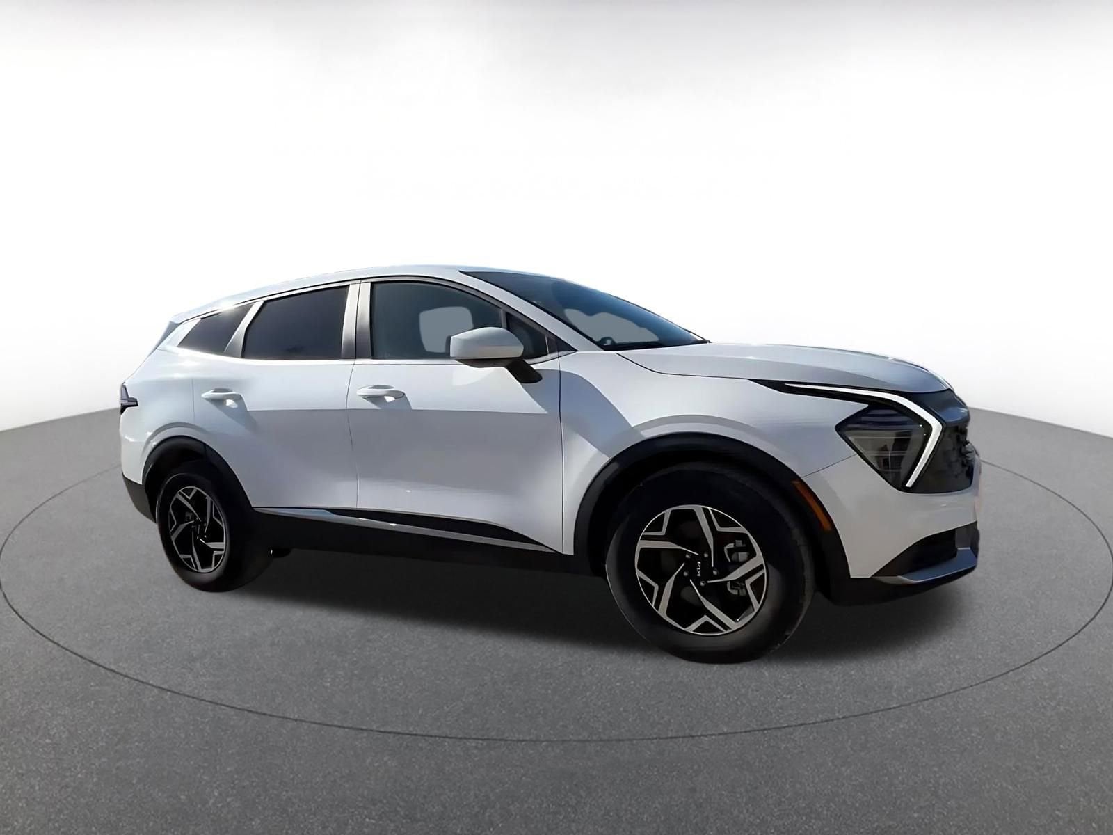 Thumbnail: 2025 Kia Sportage - 2