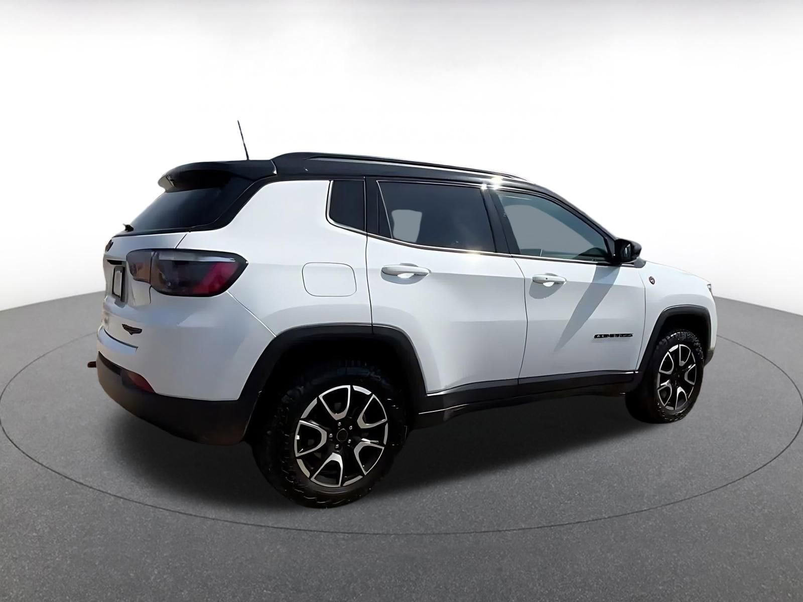 Thumbnail: 2025 Jeep Compass - 15