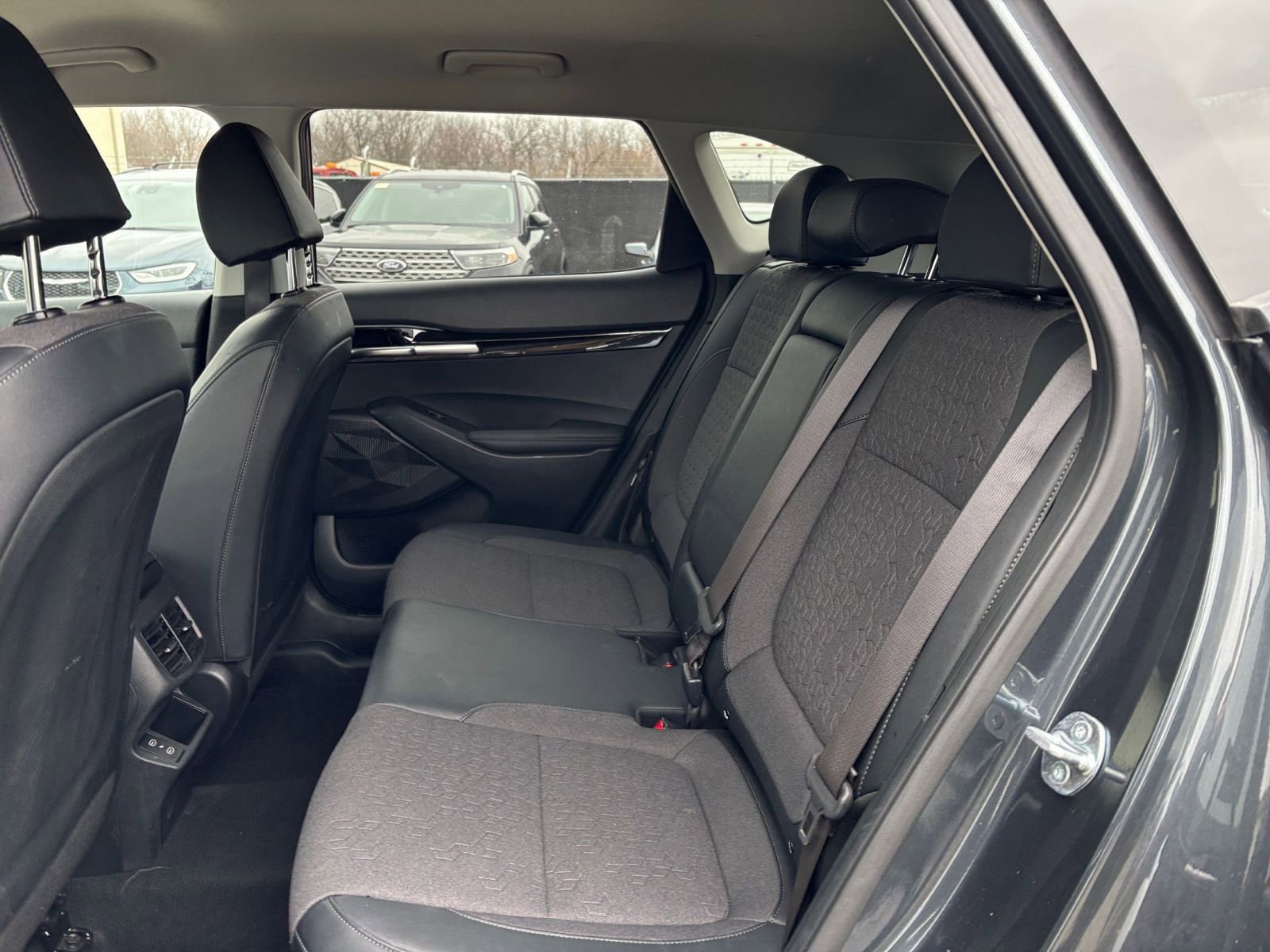 Thumbnail: 2025 Kia Seltos - 27