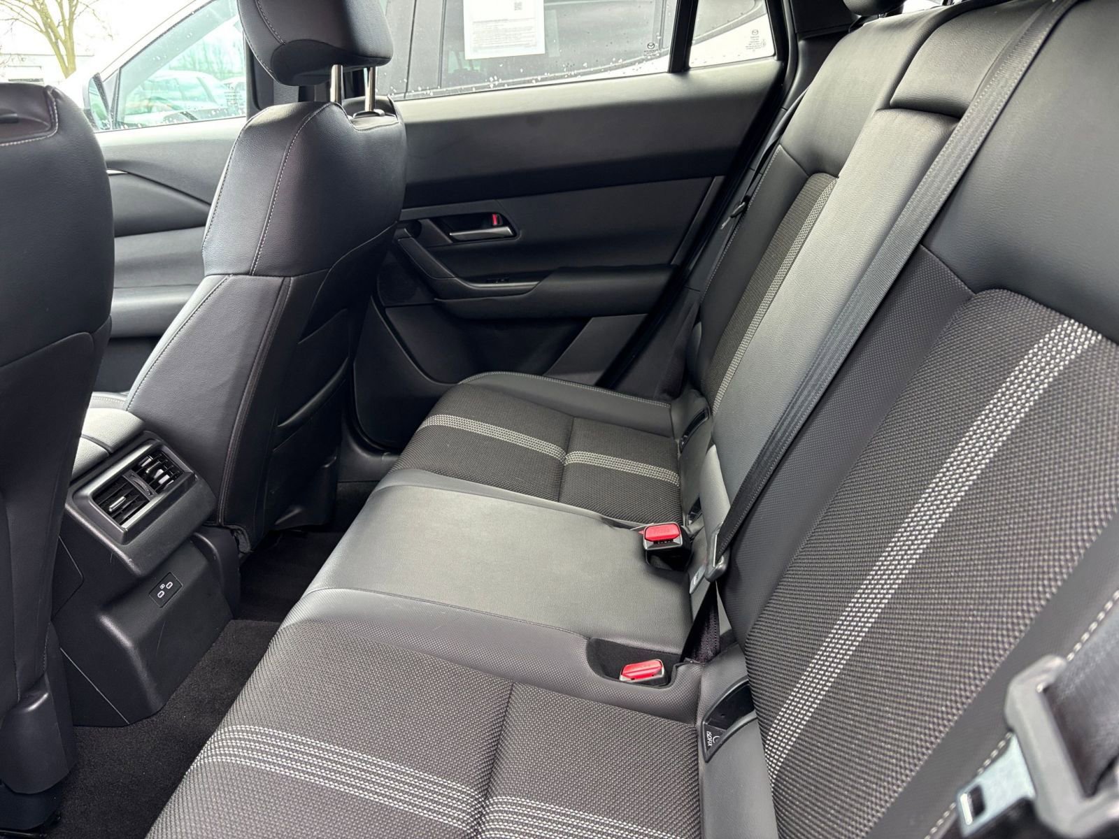 Thumbnail: 2025 Mazda CX-50 - 25