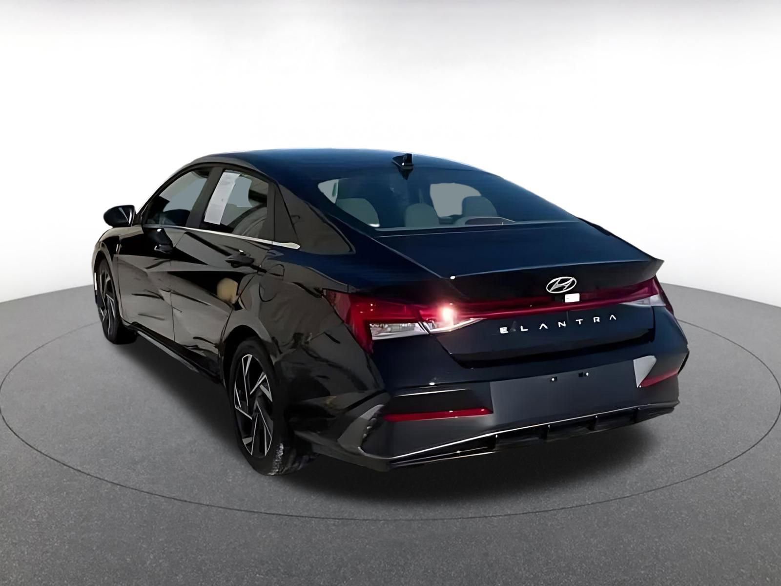 Thumbnail: 2025 Hyundai Elantra - 11