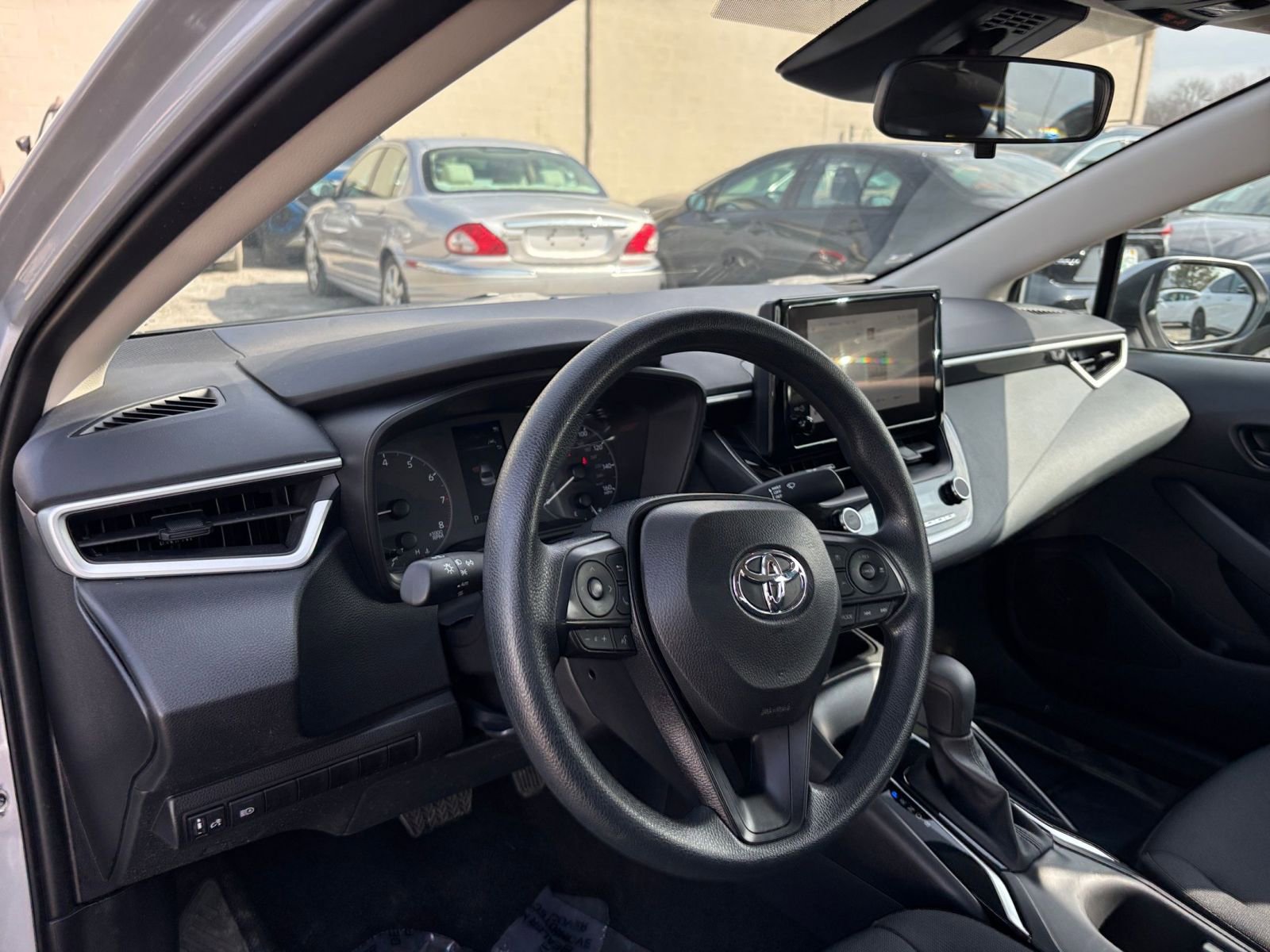 Thumbnail: 2025 Toyota Corolla - 33