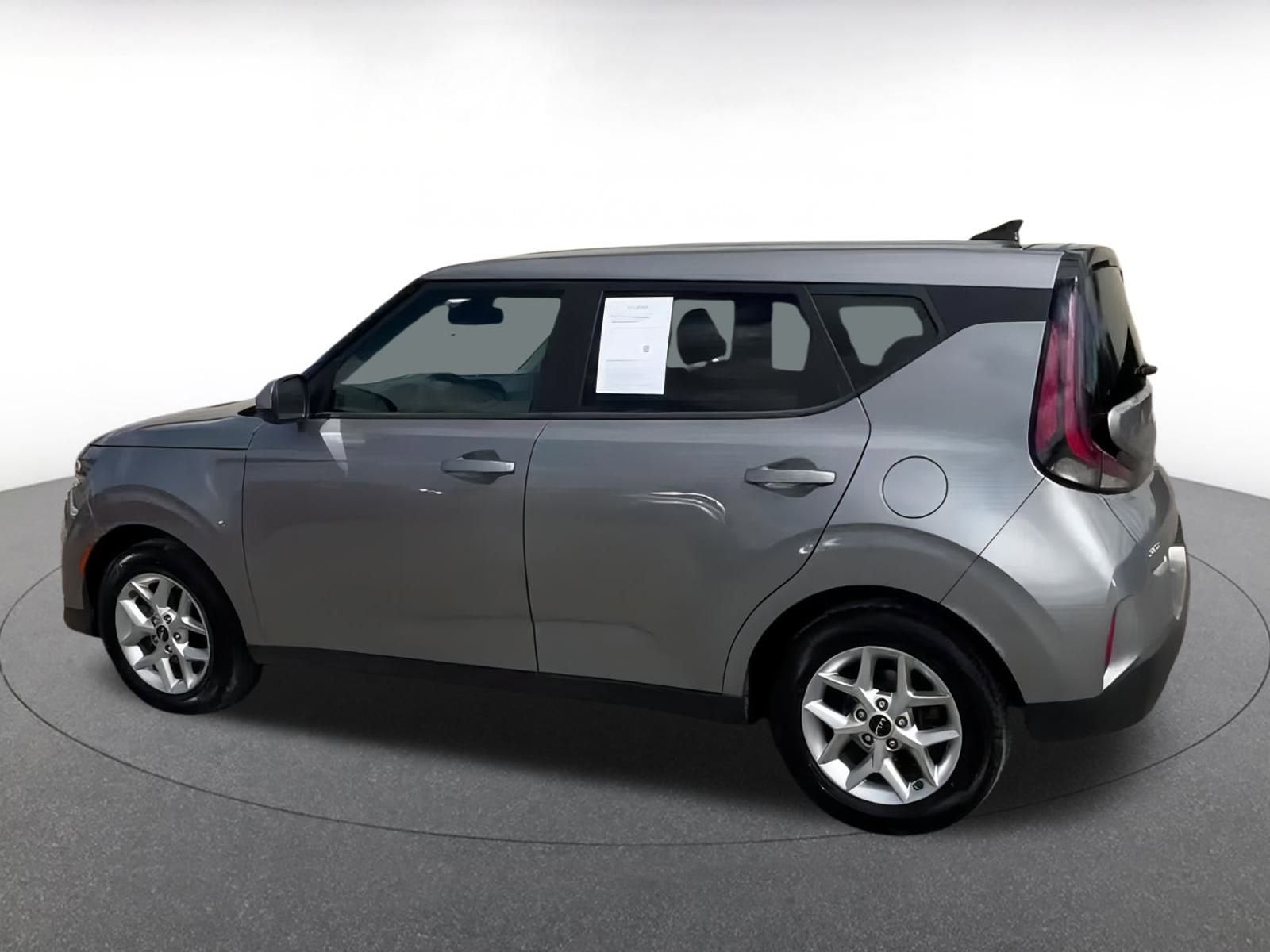 Thumbnail: 2023 Kia Soul - 10