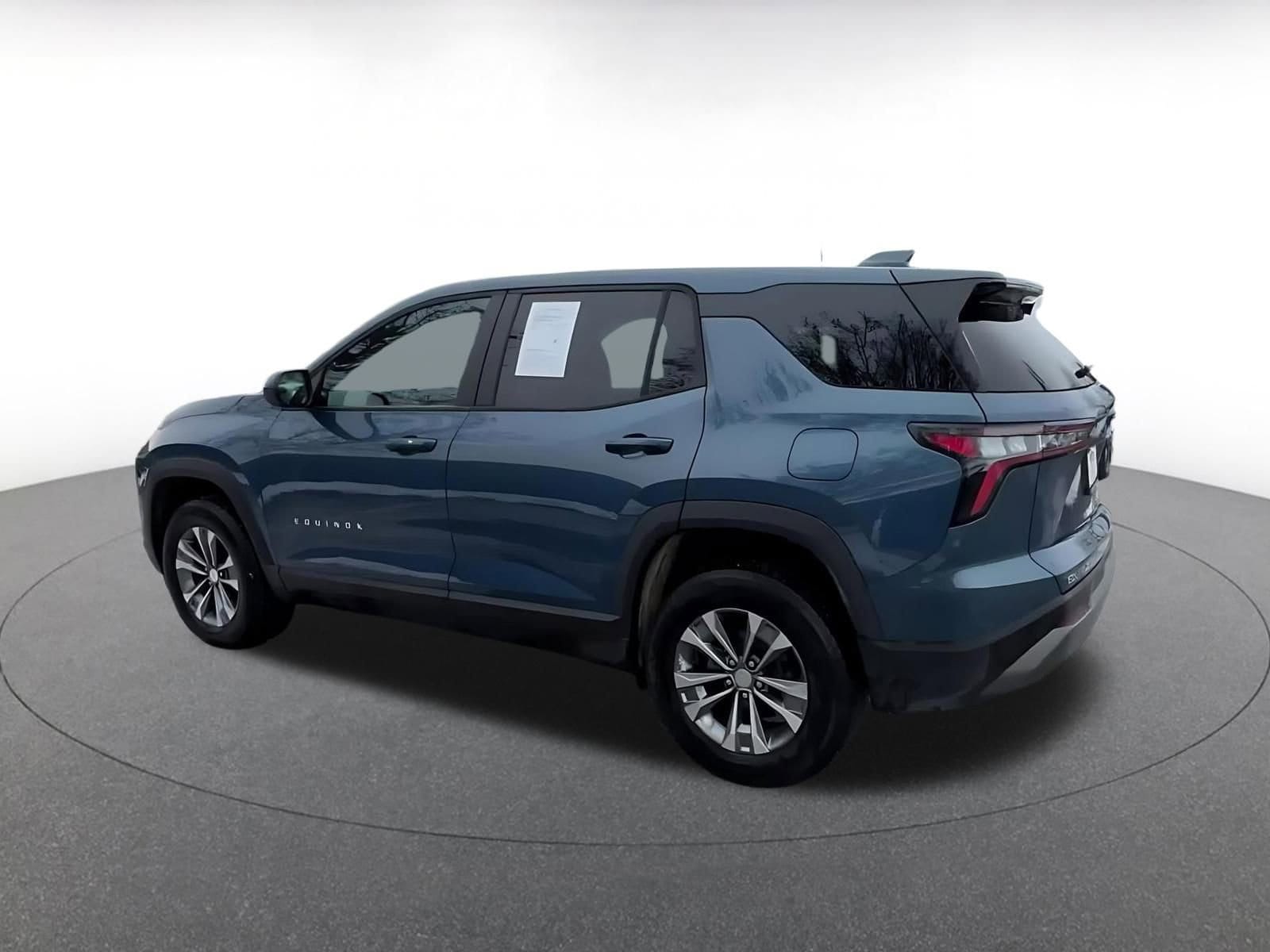 Thumbnail: 2025 Chevrolet Equinox - 10