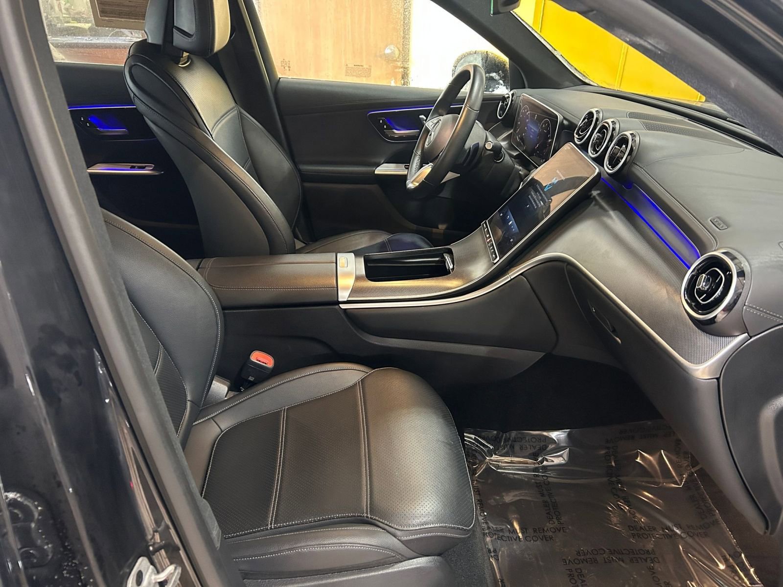 Thumbnail: 2024 Mercedes-Benz GLC - 29