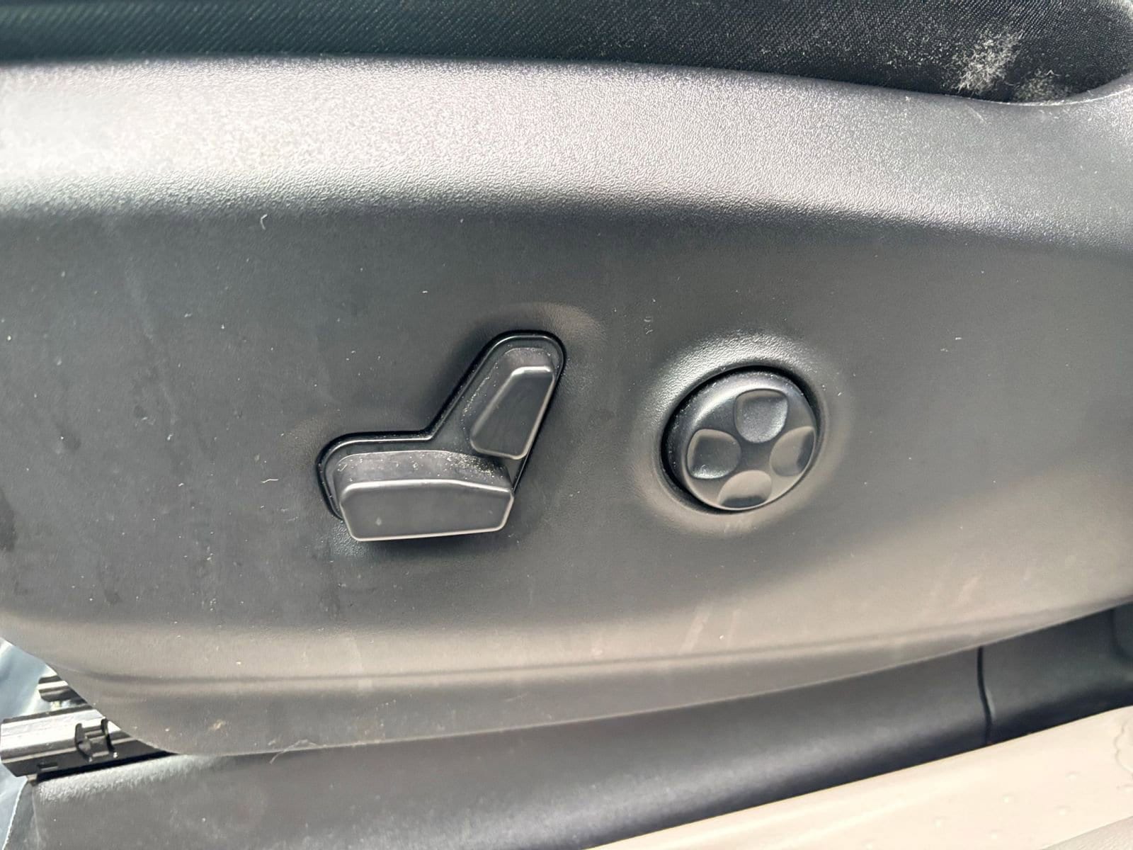 Thumbnail: 2024 Chrysler Pacifica - 23