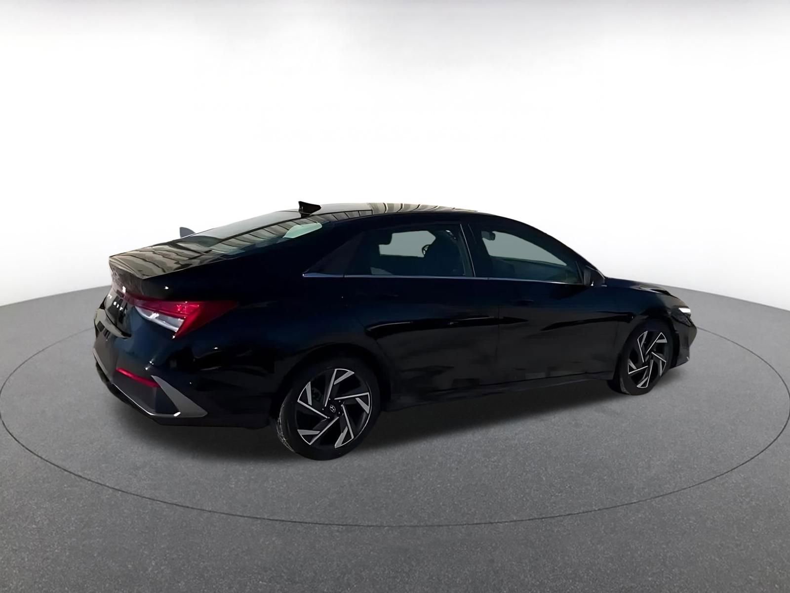 Thumbnail: 2025 Hyundai Elantra - 15