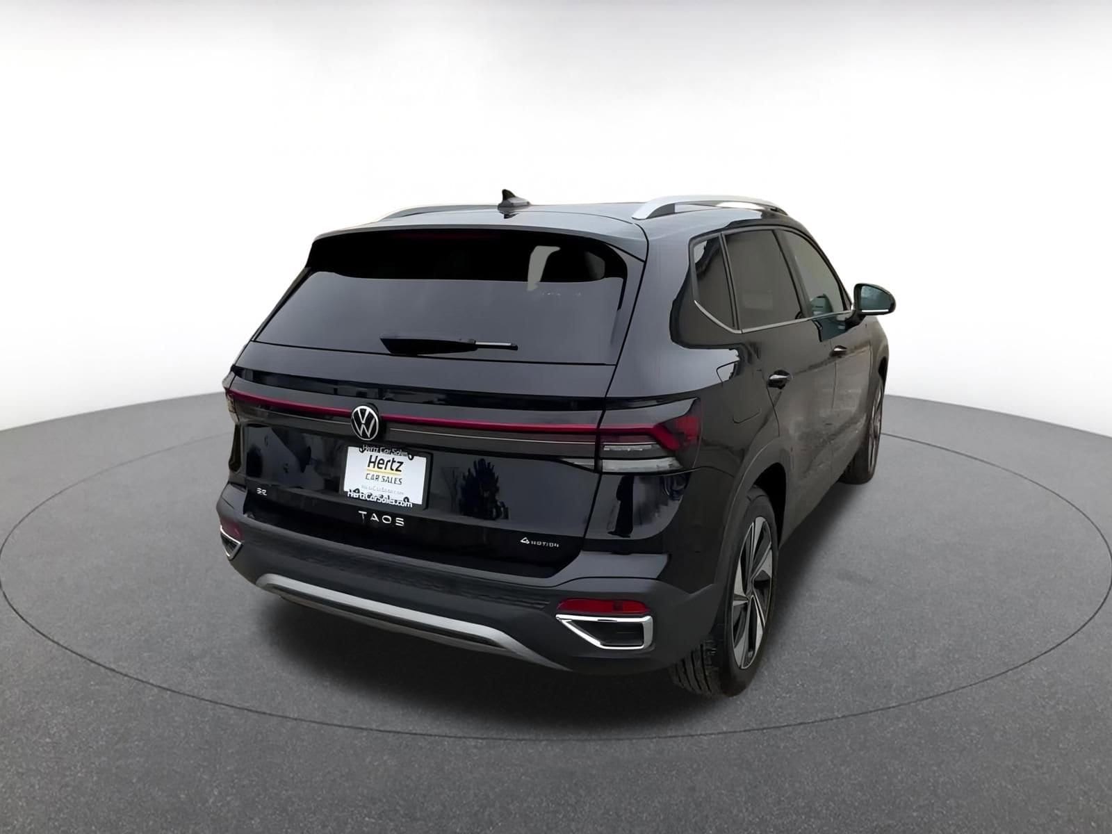 Thumbnail: 2025 Volkswagen Taos - 15