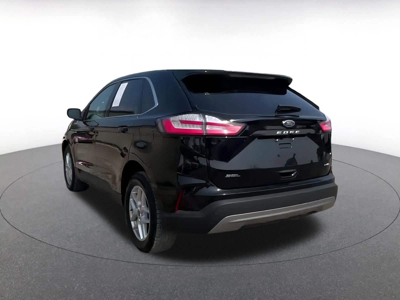 Thumbnail: 2023 Ford Edge - 11