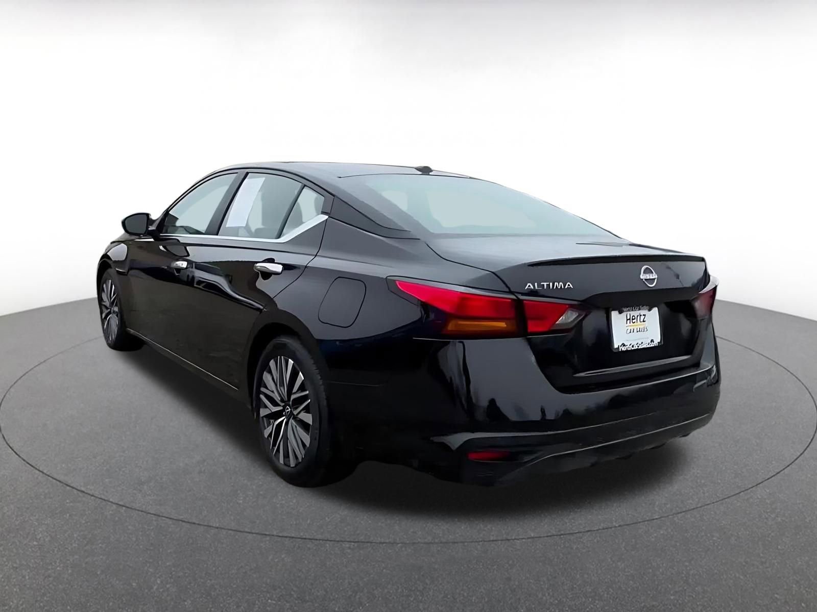 Thumbnail: 2025 Nissan Altima - 11