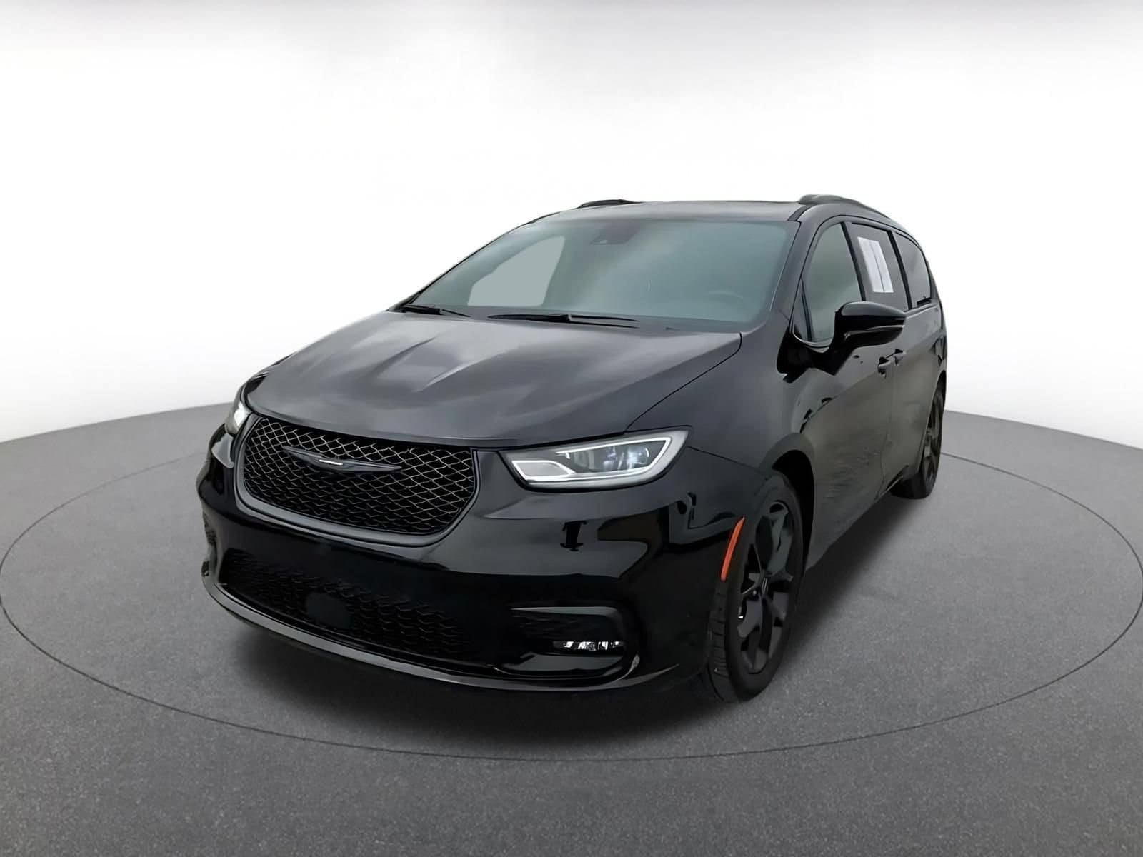 Thumbnail: 2025 Chrysler Pacifica - 7