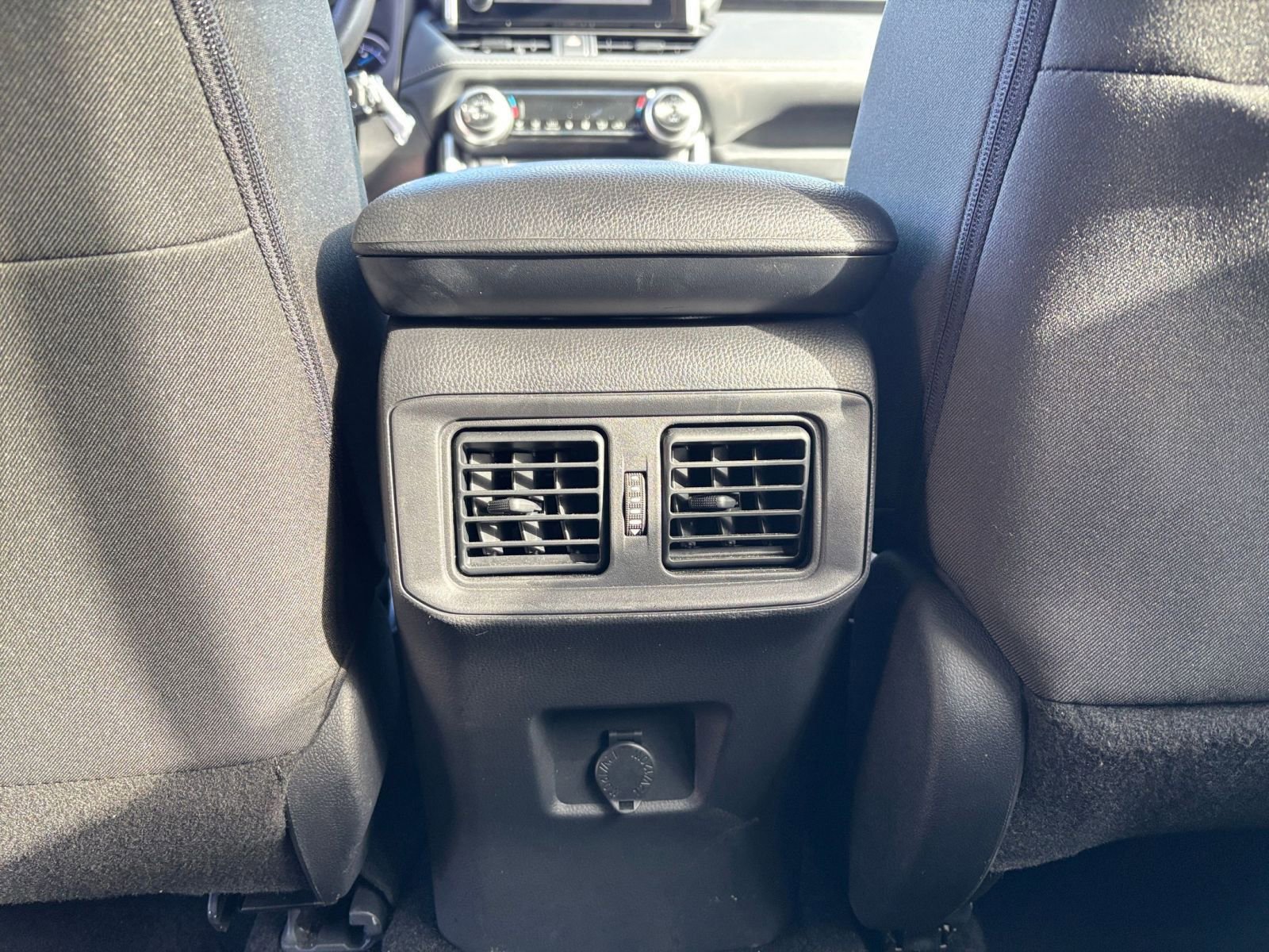 Thumbnail: 2025 Toyota RAV4 - 23