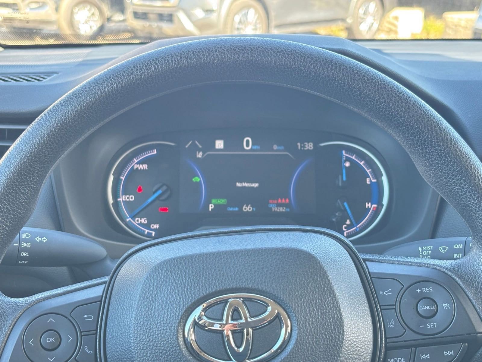 Thumbnail: 2025 Toyota RAV4 - 33