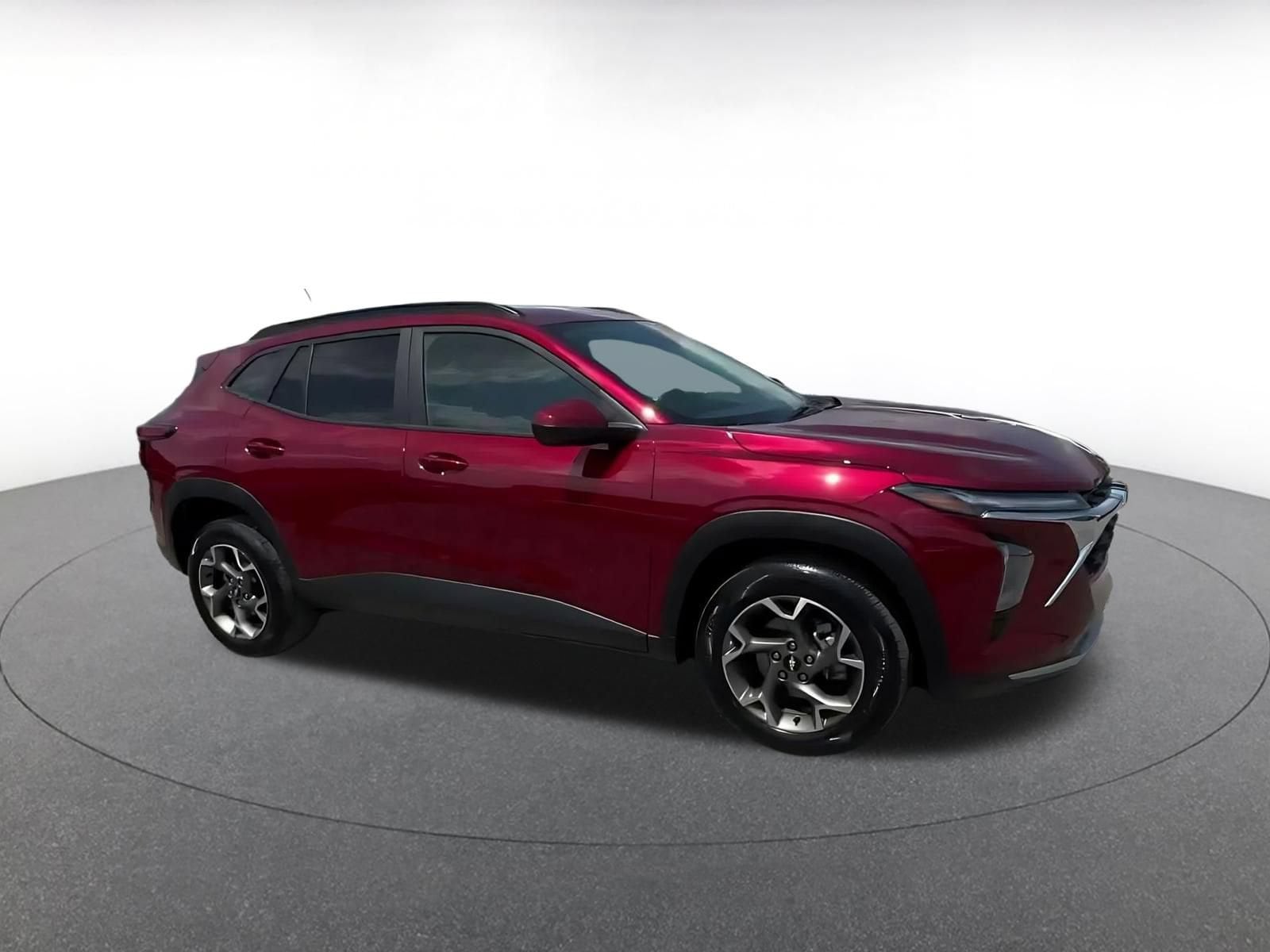 Thumbnail: 2025 Chevrolet Trax - 2