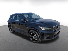 2024 Volvo XC40 B5 Core -
                  Detroit, MI