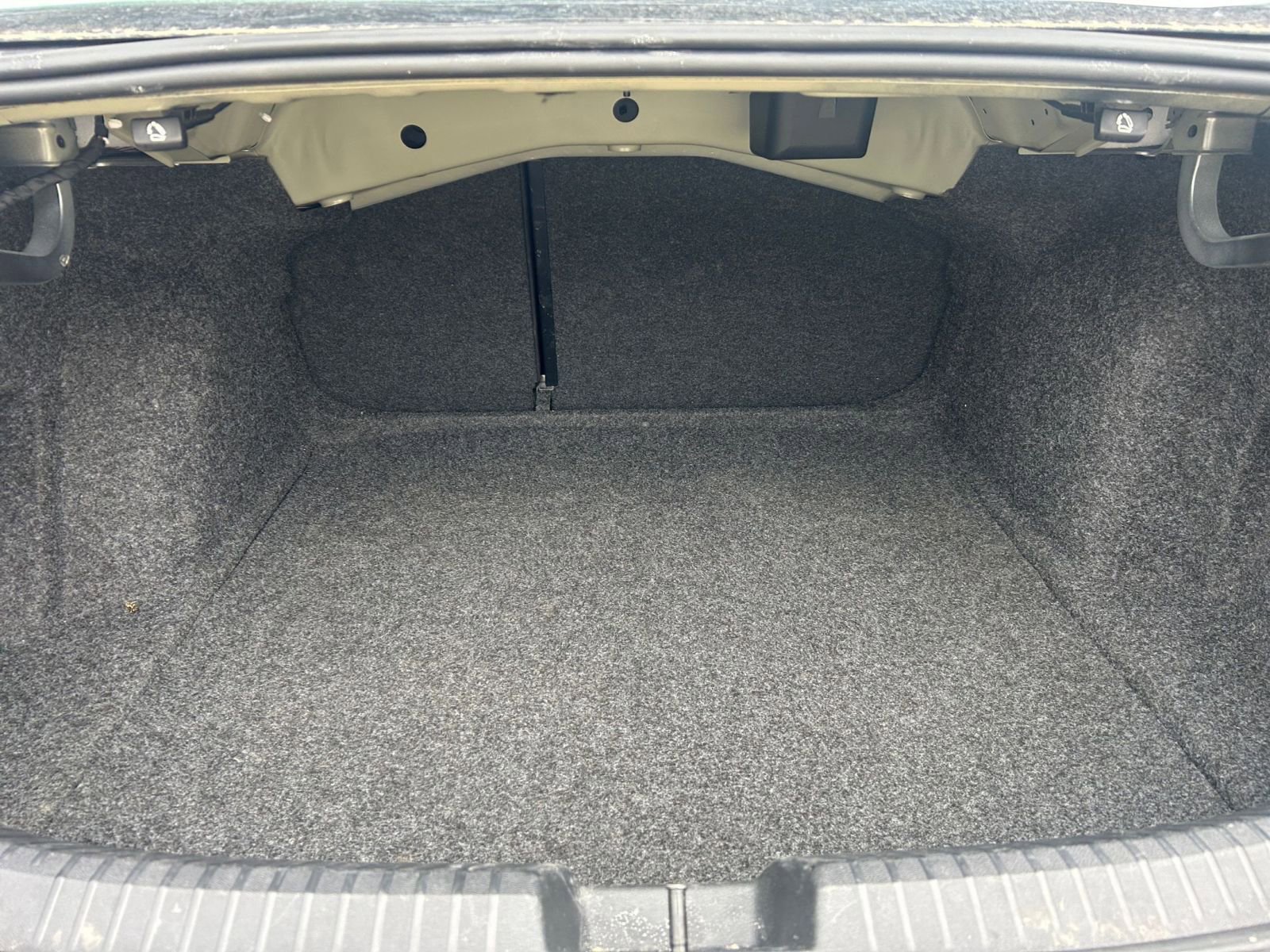 Thumbnail: 2025 Volkswagen Jetta - 33