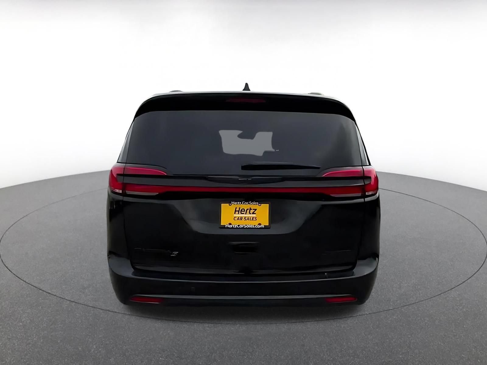 Thumbnail: 2025 Chrysler Pacifica - 12