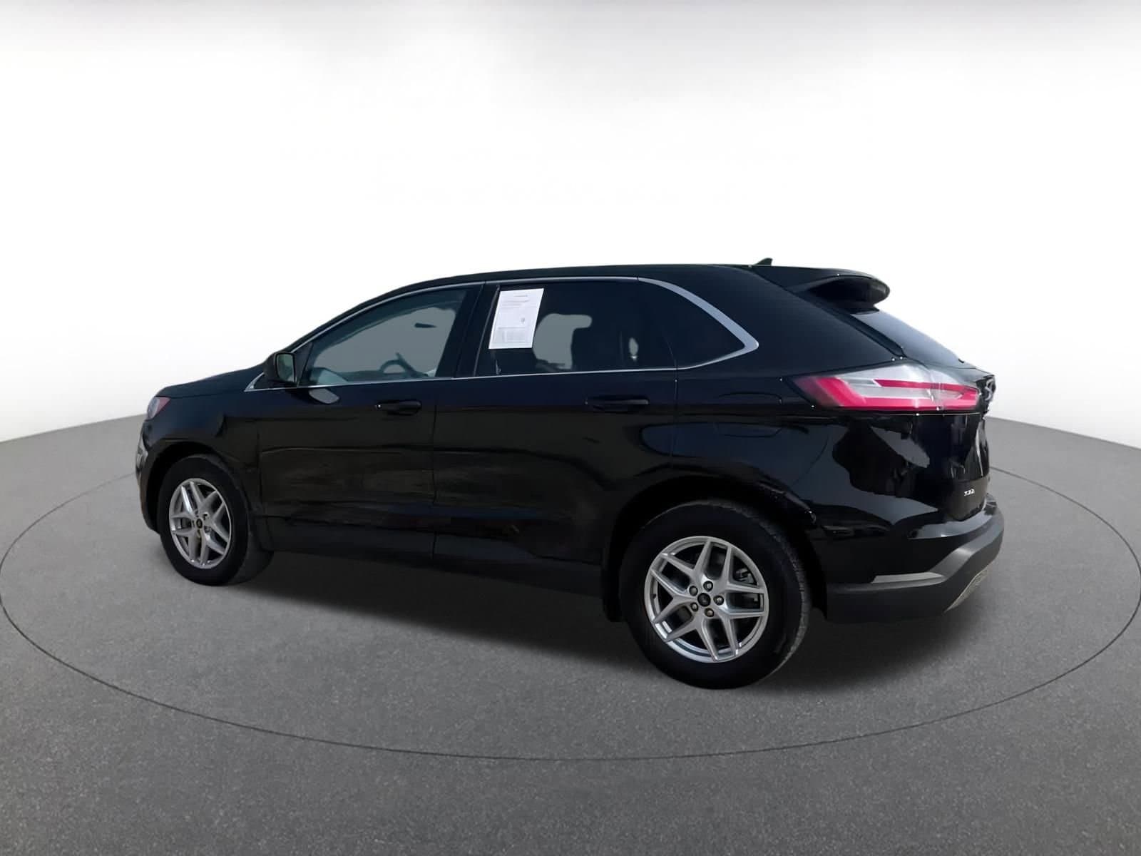 Thumbnail: 2023 Ford Edge - 10