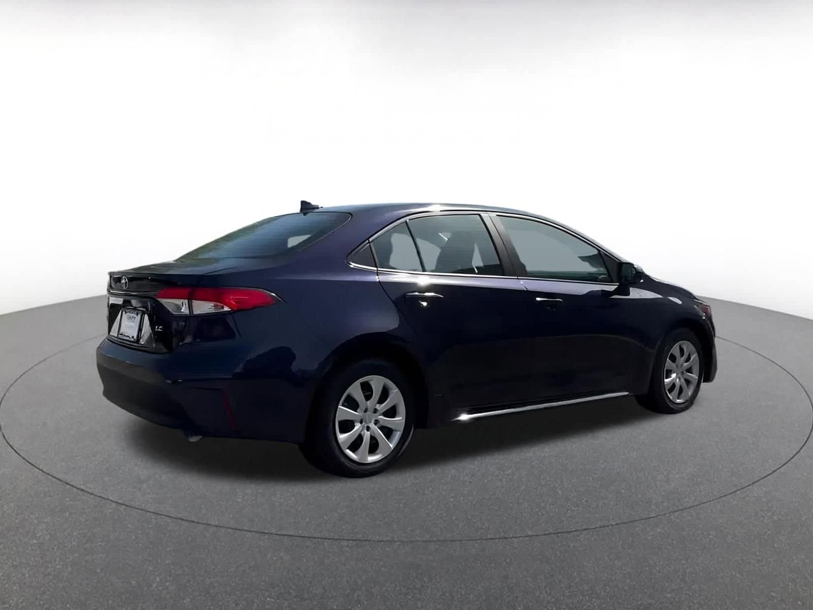 2024 Toyota Corolla LE 18