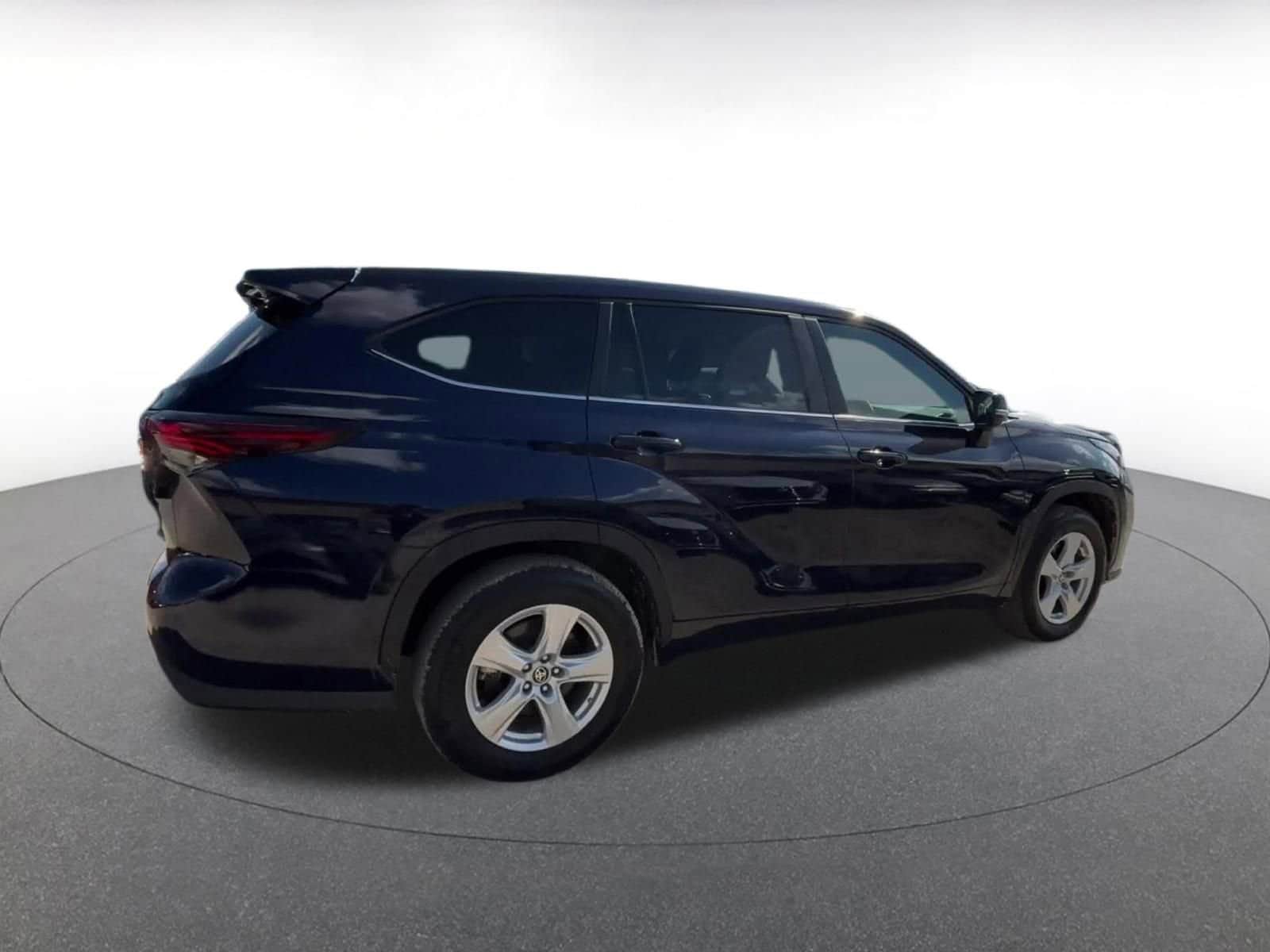 Thumbnail: 2025 Toyota Highlander - 14