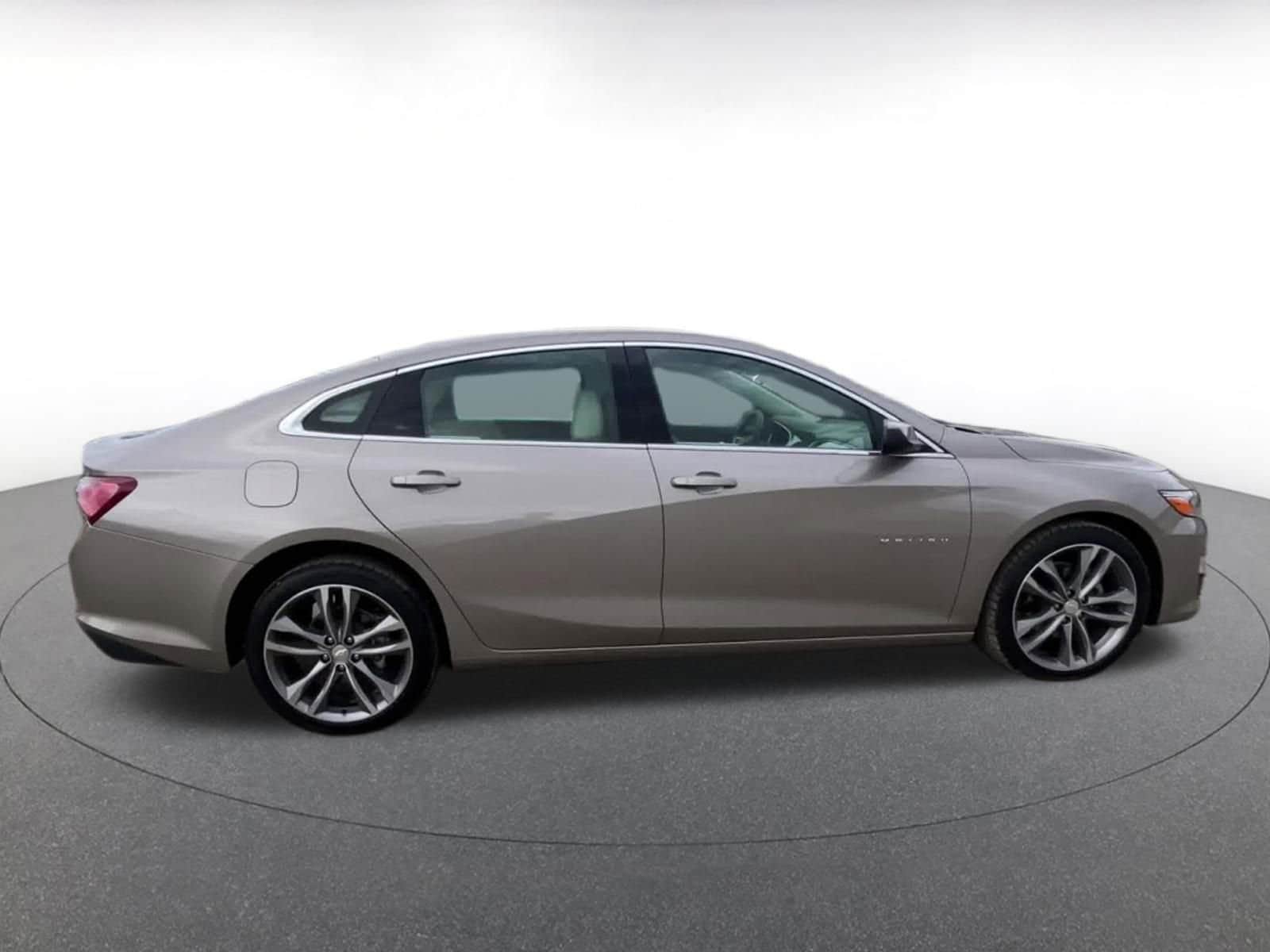 Thumbnail: 2024 Chevrolet Malibu - 16
