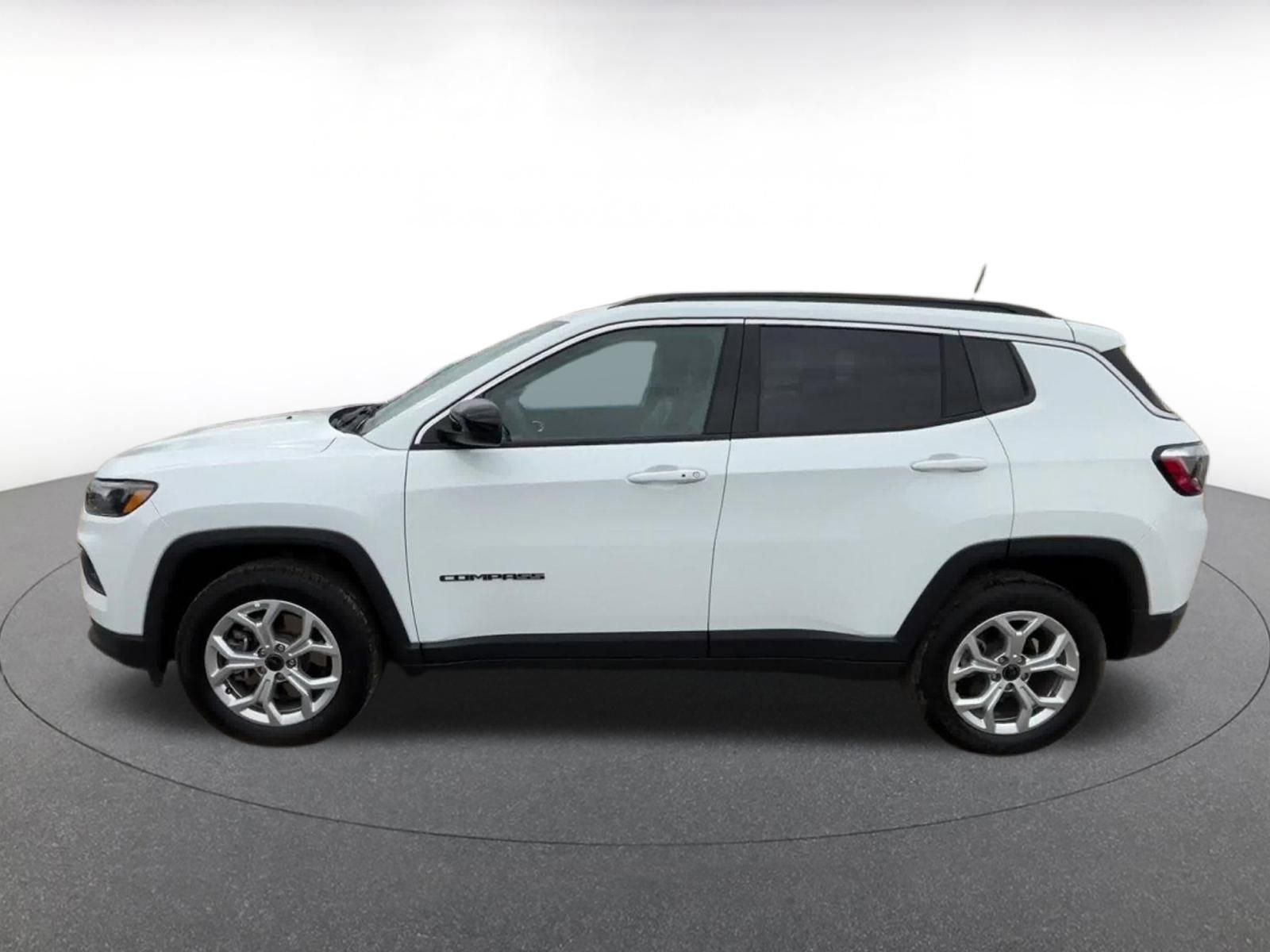 Thumbnail: 2025 Jeep Compass - 9