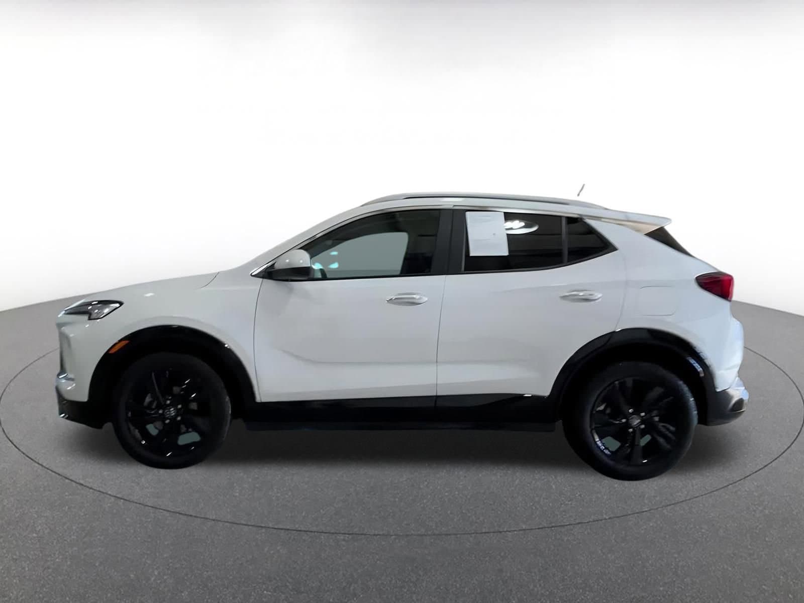 2024 Buick Encore GX Sport Touring 8