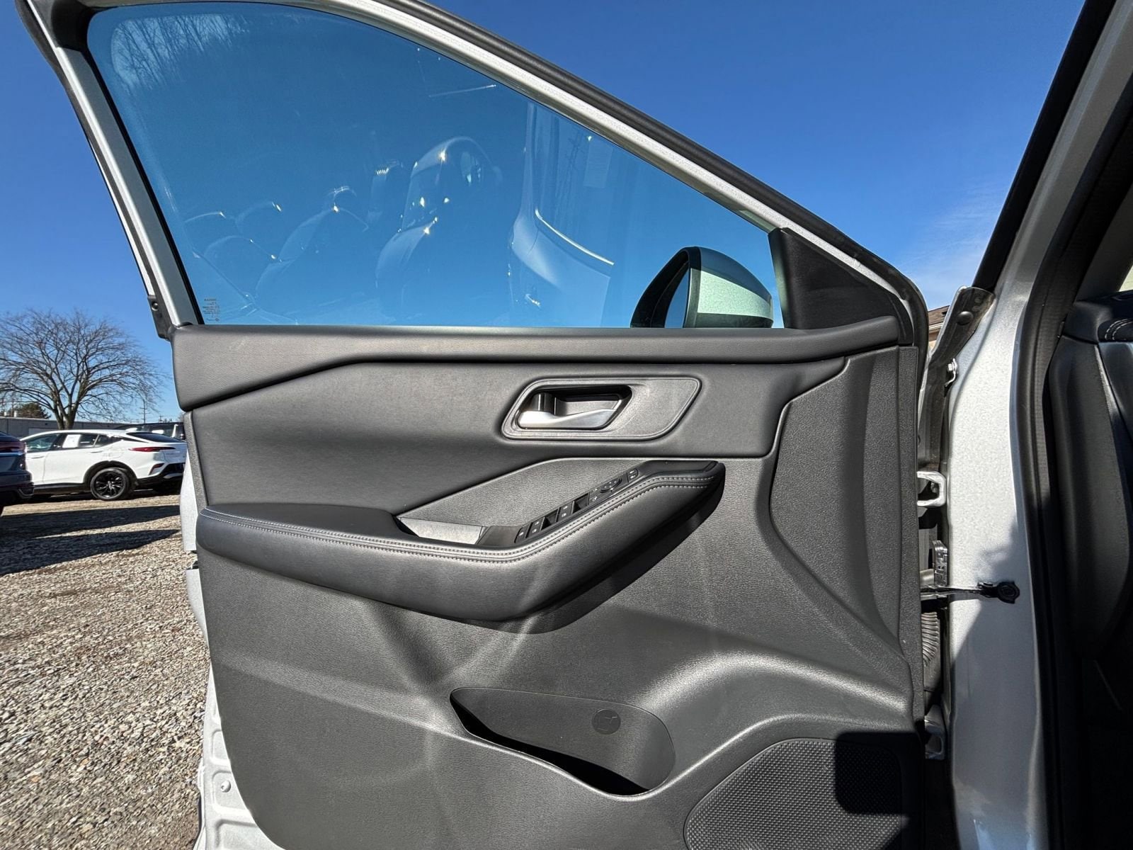 Thumbnail: 2025 Nissan Rogue - 18