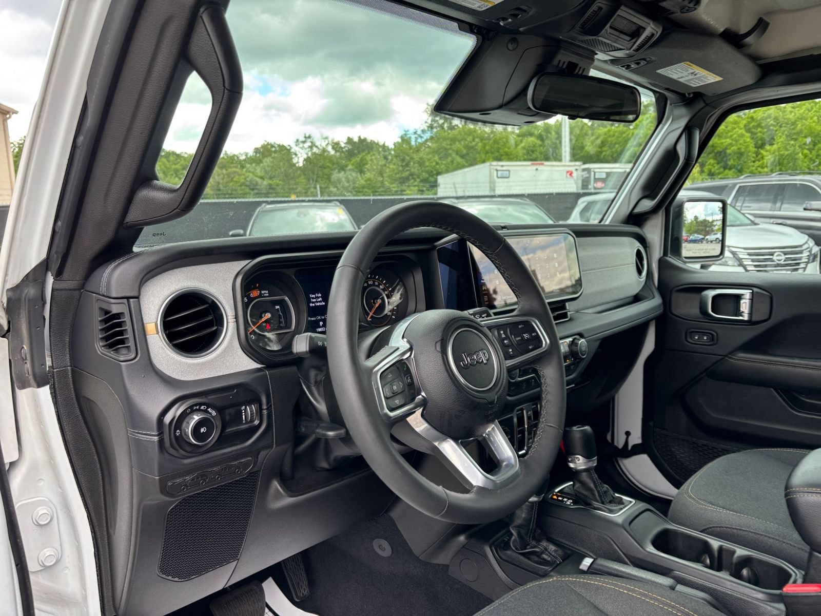Thumbnail: 2025 Jeep Wrangler - 34