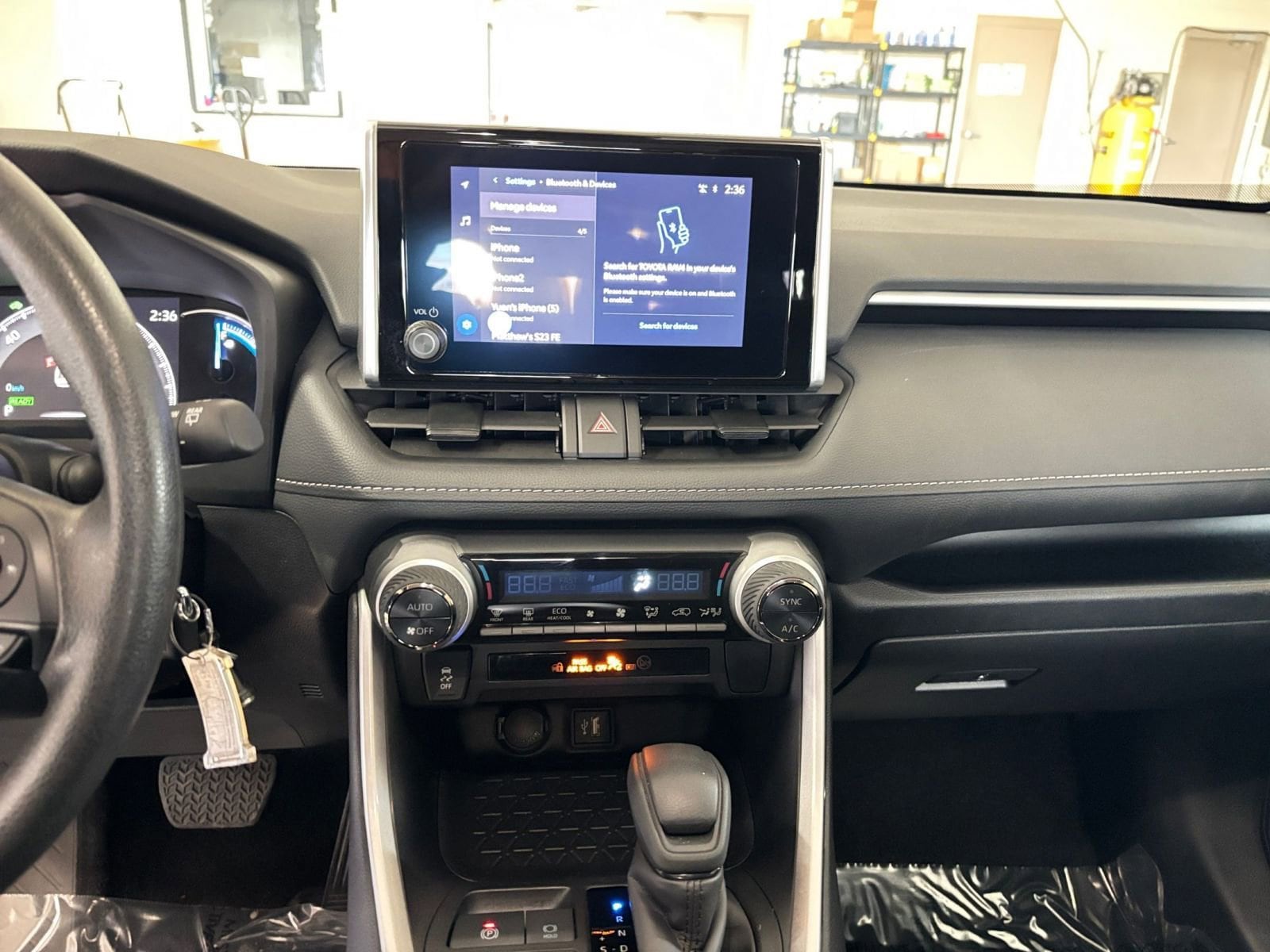 Thumbnail: 2025 Toyota RAV4 - 18