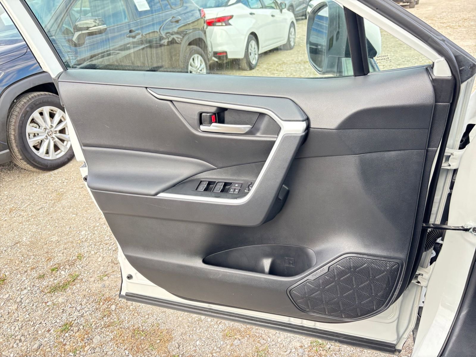 Thumbnail: 2025 Toyota RAV4 - 20