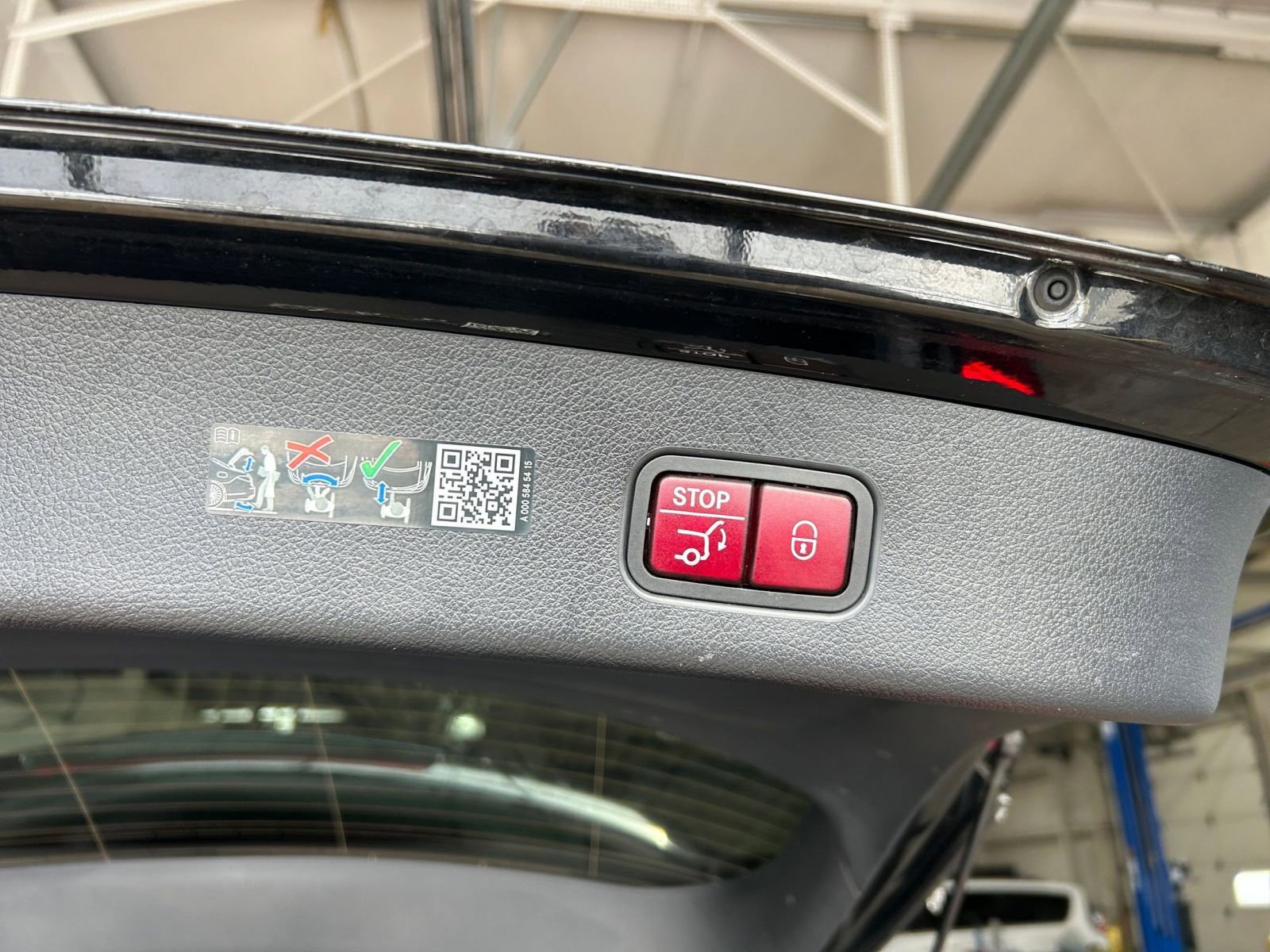 Thumbnail: 2024 Mercedes-Benz GLC - 23