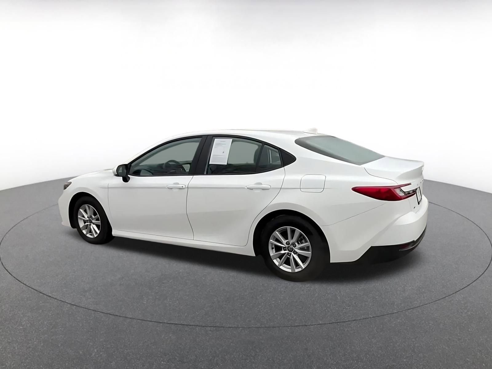 Thumbnail: 2025 Toyota Camry - 11