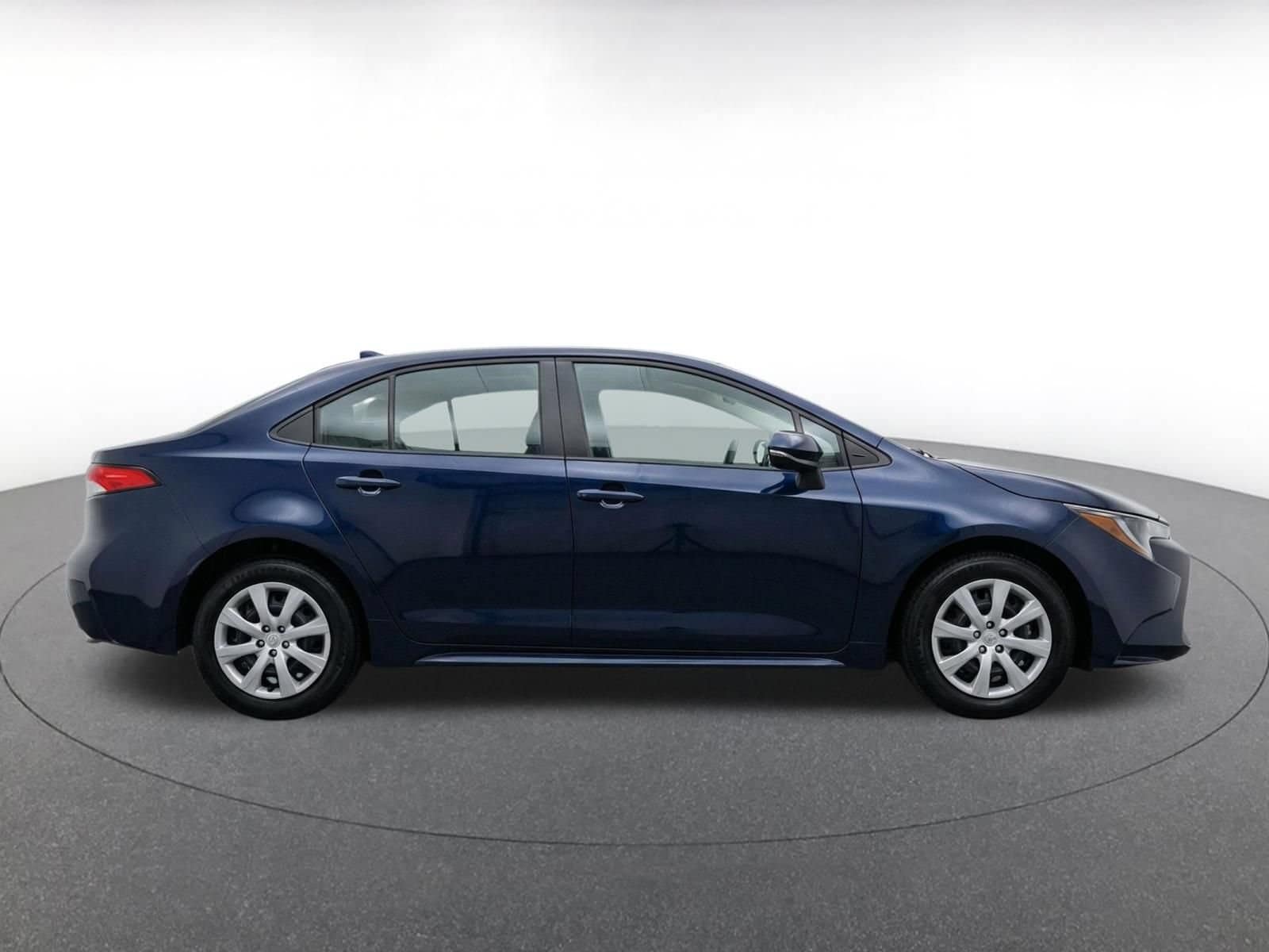 Thumbnail: 2025 Toyota Corolla - 10