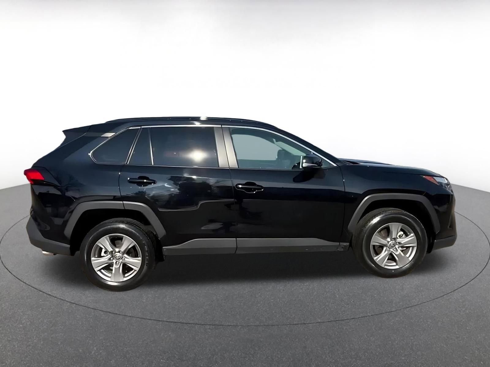 Thumbnail: 2025 Toyota RAV4 - 16