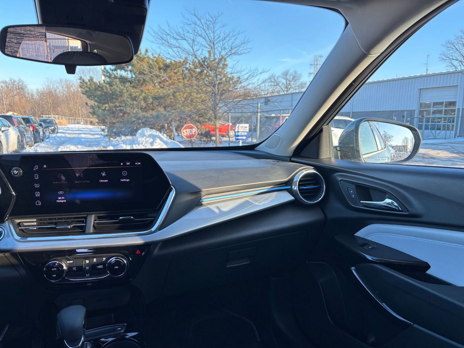 Thumbnail: 2025 Chevrolet Trax - 34