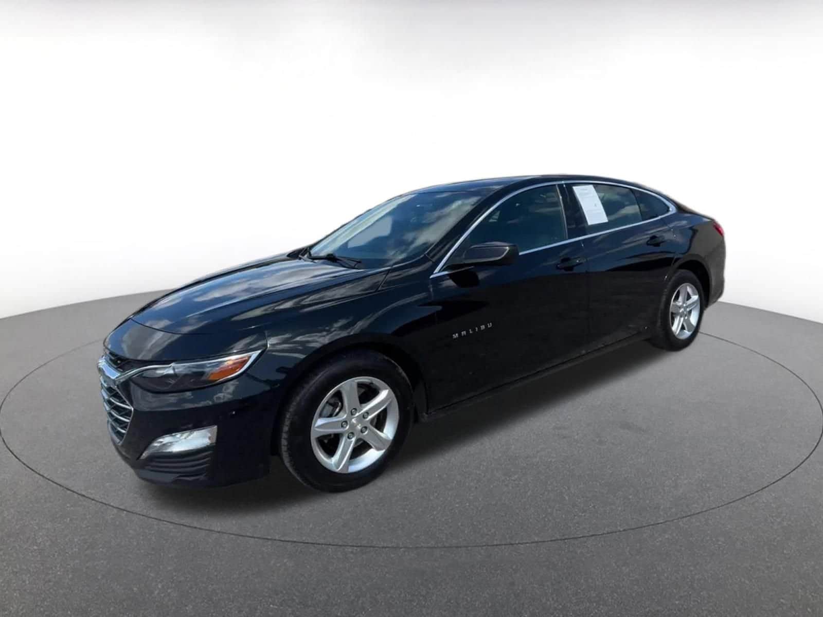 Thumbnail: 2023 Chevrolet Malibu - 8