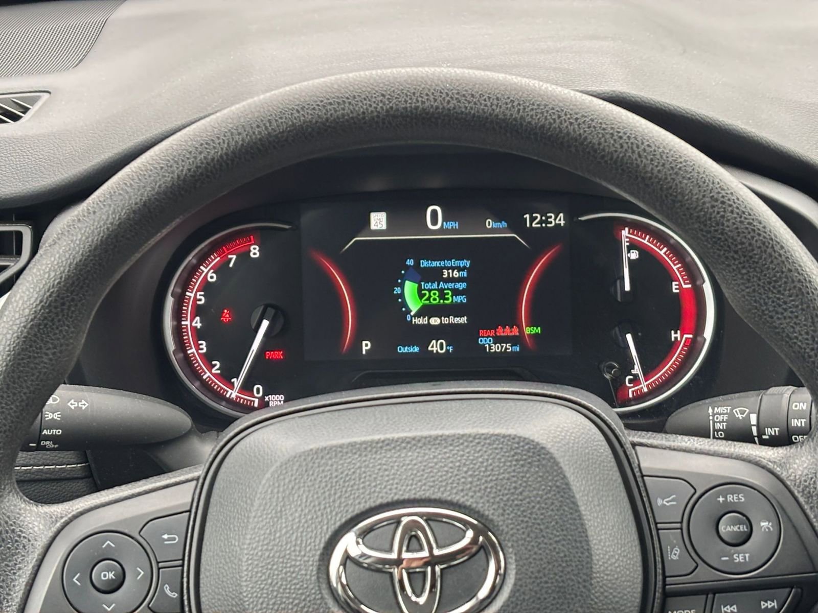 Thumbnail: 2025 Toyota RAV4 - 35