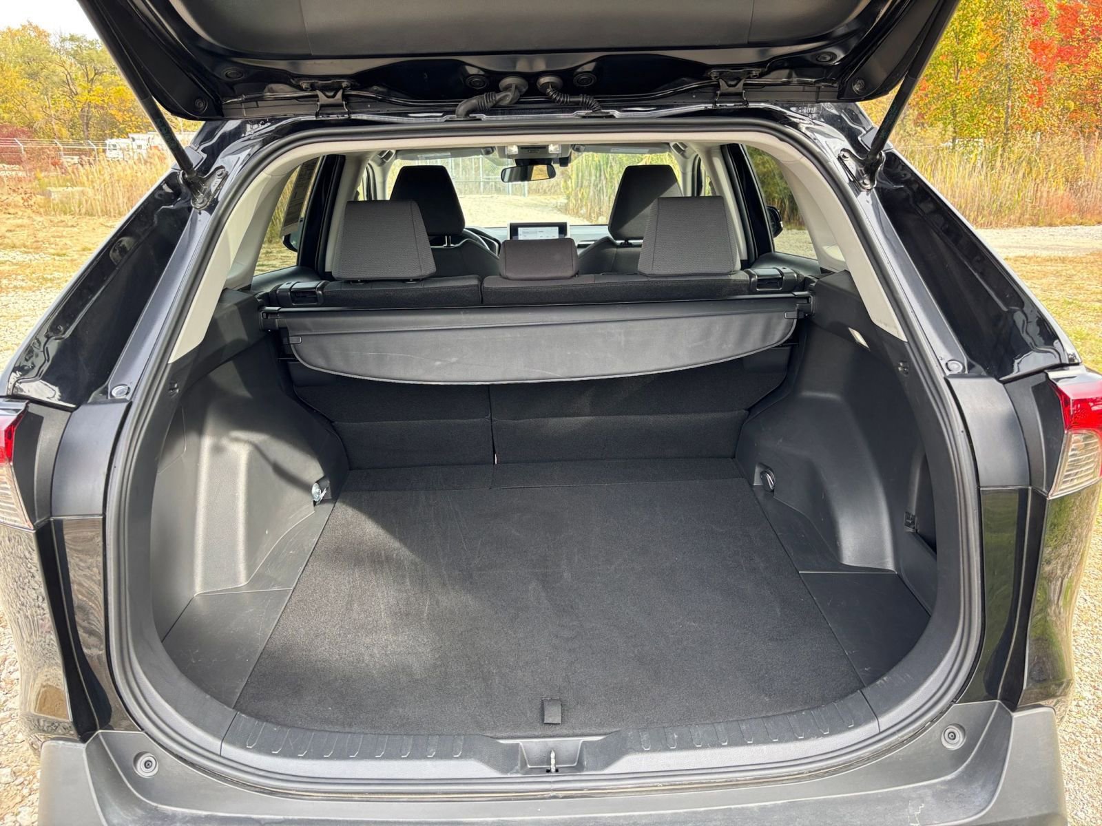 Thumbnail: 2025 Toyota RAV4 - 31