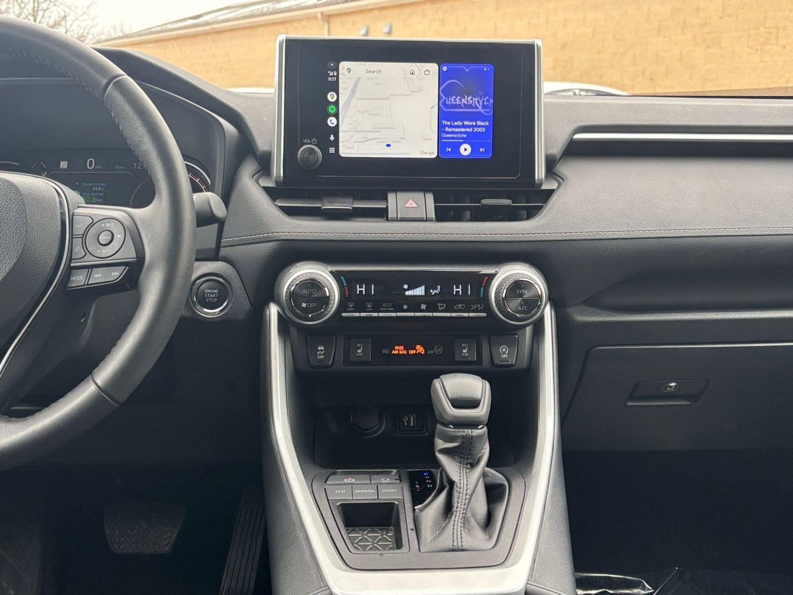 Thumbnail: 2025 Toyota RAV4 - 18