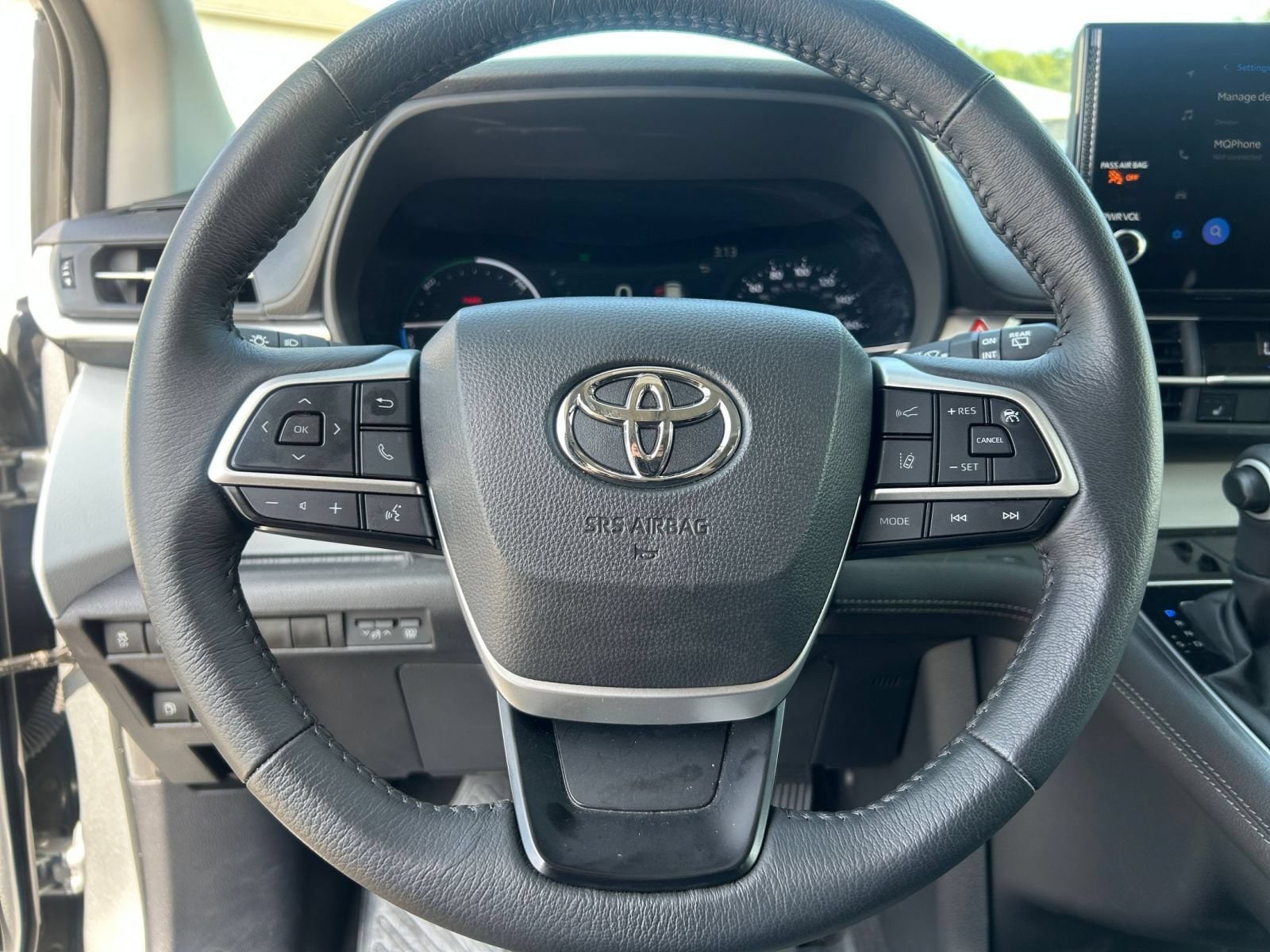 Thumbnail: 2025 Toyota Sienna - 25
