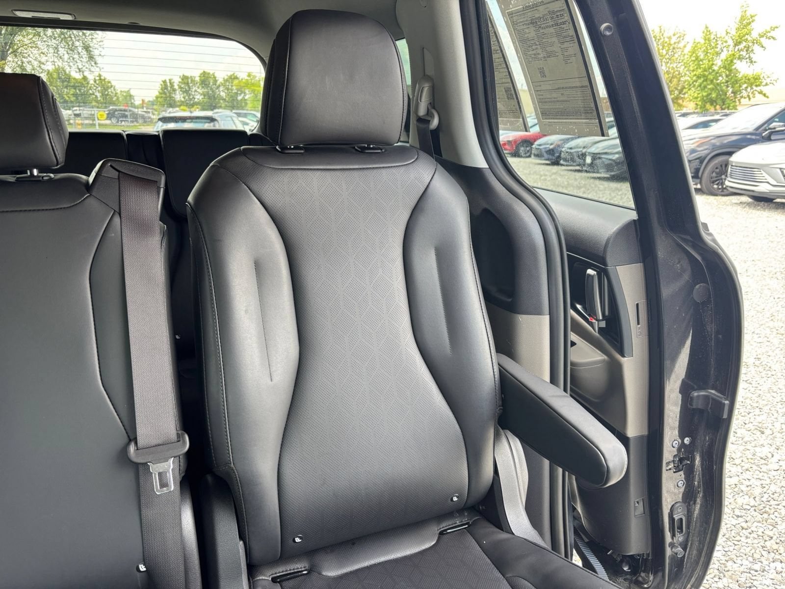 Thumbnail: 2026 Kia Carnival - 35