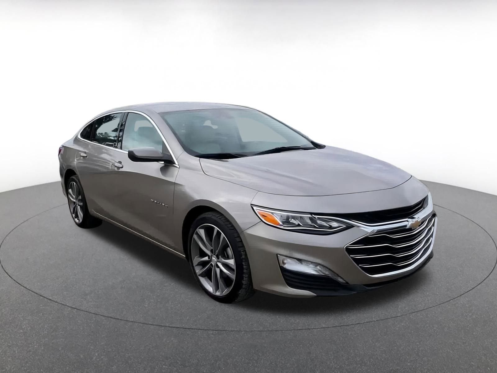 Thumbnail: 2024 Chevrolet Malibu - 3