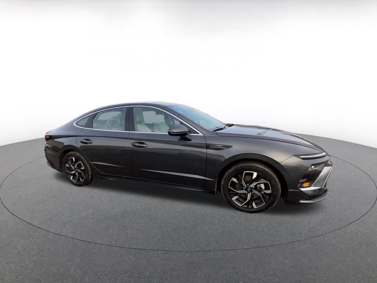 Thumbnail: 2025 Hyundai Sonata - 2