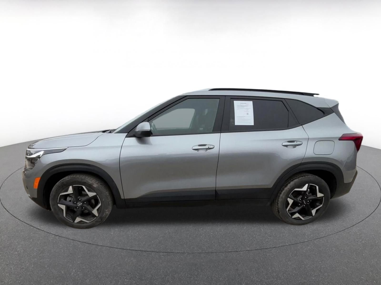 Thumbnail: 2025 Kia Seltos - 9