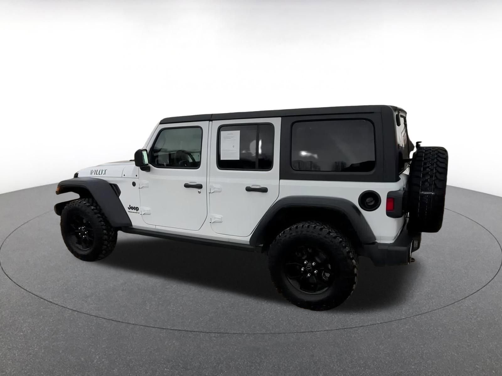 Thumbnail: 2025 Jeep Wrangler - 10