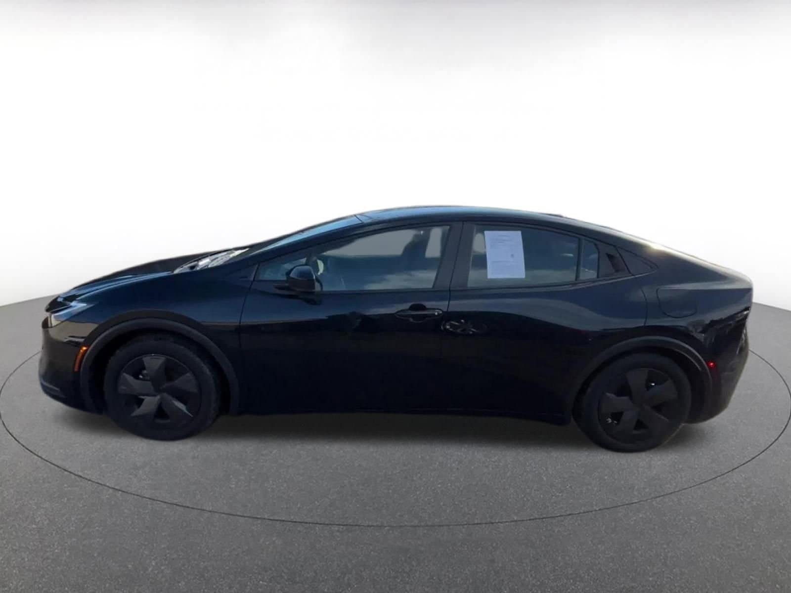 Thumbnail: 2025 Toyota Prius - 9