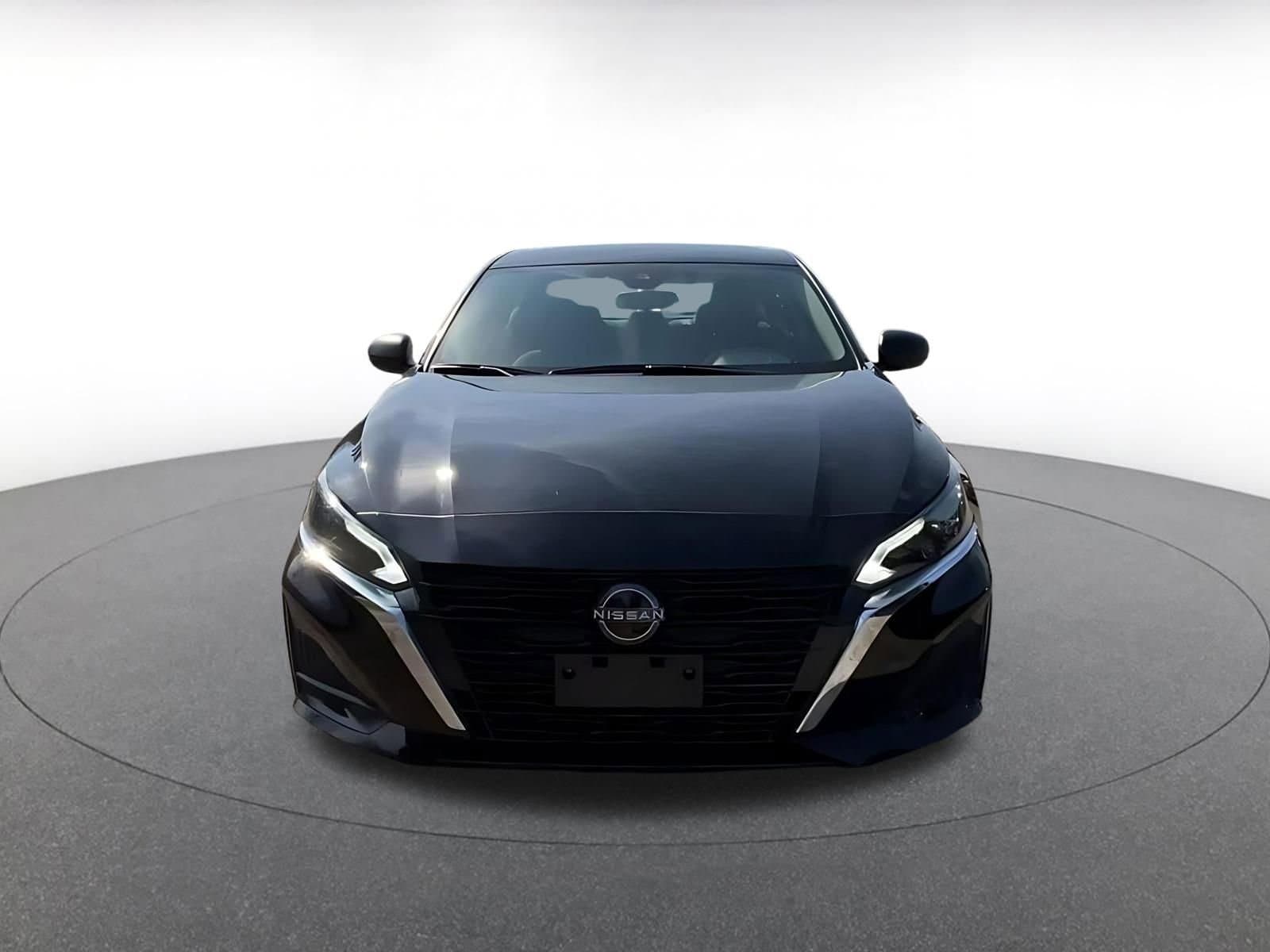 Thumbnail: 2025 Nissan Altima - 4