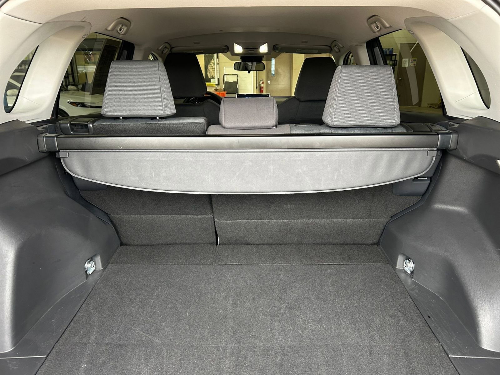 Thumbnail: 2025 Toyota RAV4 - 31