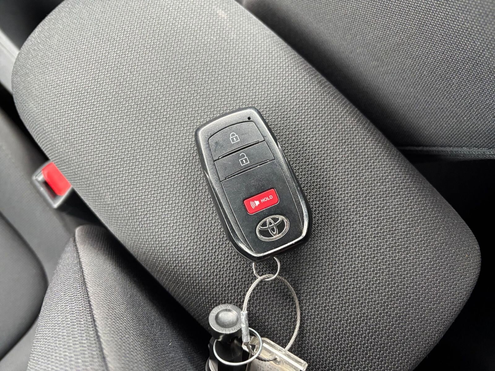 Thumbnail: 2025 Toyota Corolla Cross - 22